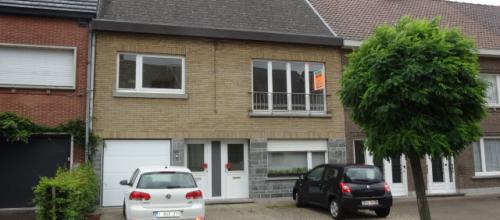 Gerenoveerd appartement met 2 slpk en garage 