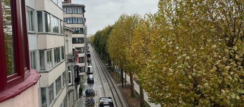 Standaard appartement met terras, garage en 2 slaapkamers in Gent - Energielabel A, EPC-waarde 84.00 - 88m² bewoonbaar.